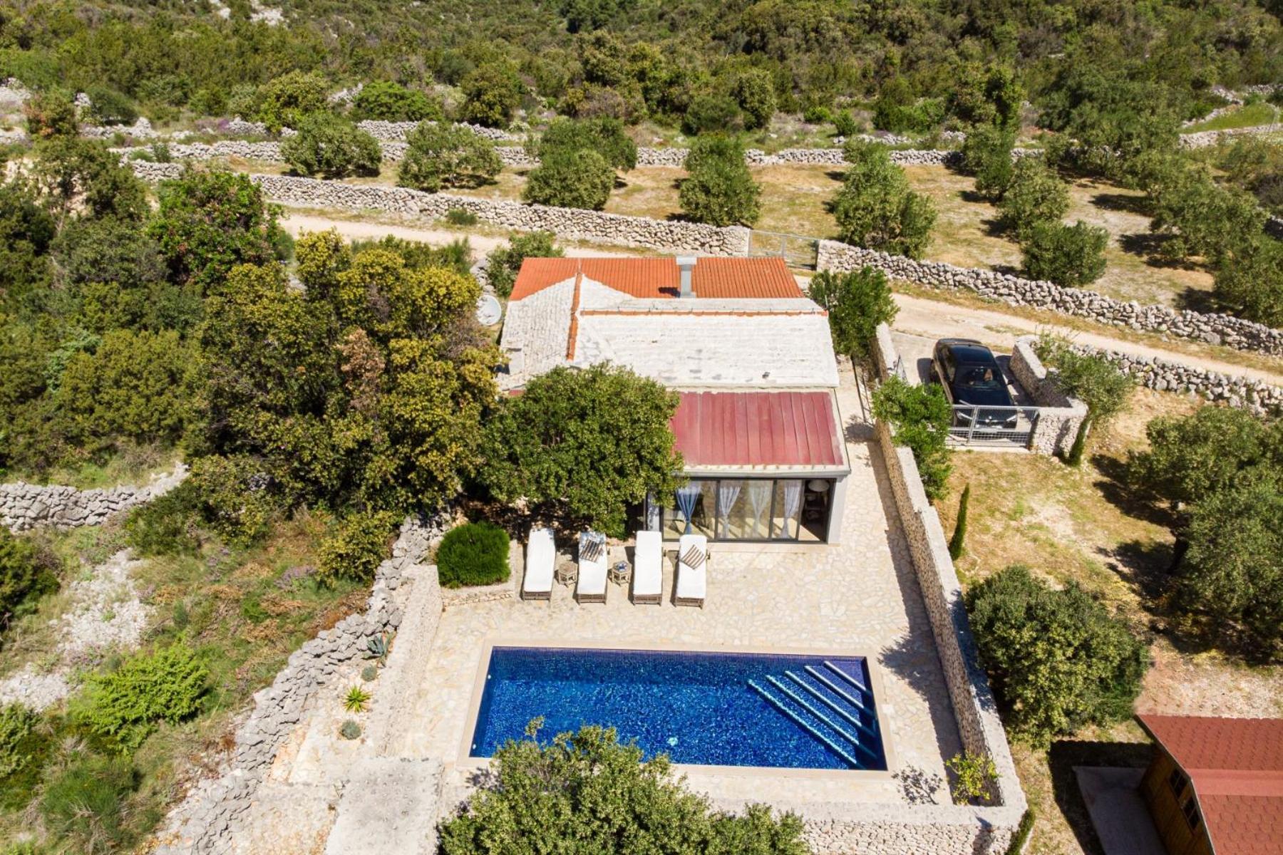 Private Cottage In Olive Grove With Heated Pool Vinišće Kültér fotó