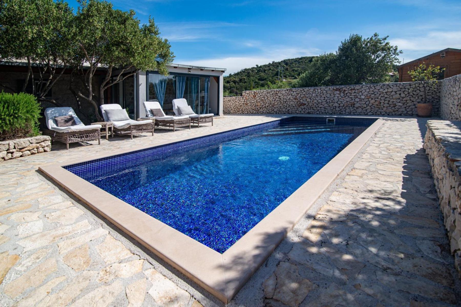 Private Cottage In Olive Grove With Heated Pool Vinišće Kültér fotó